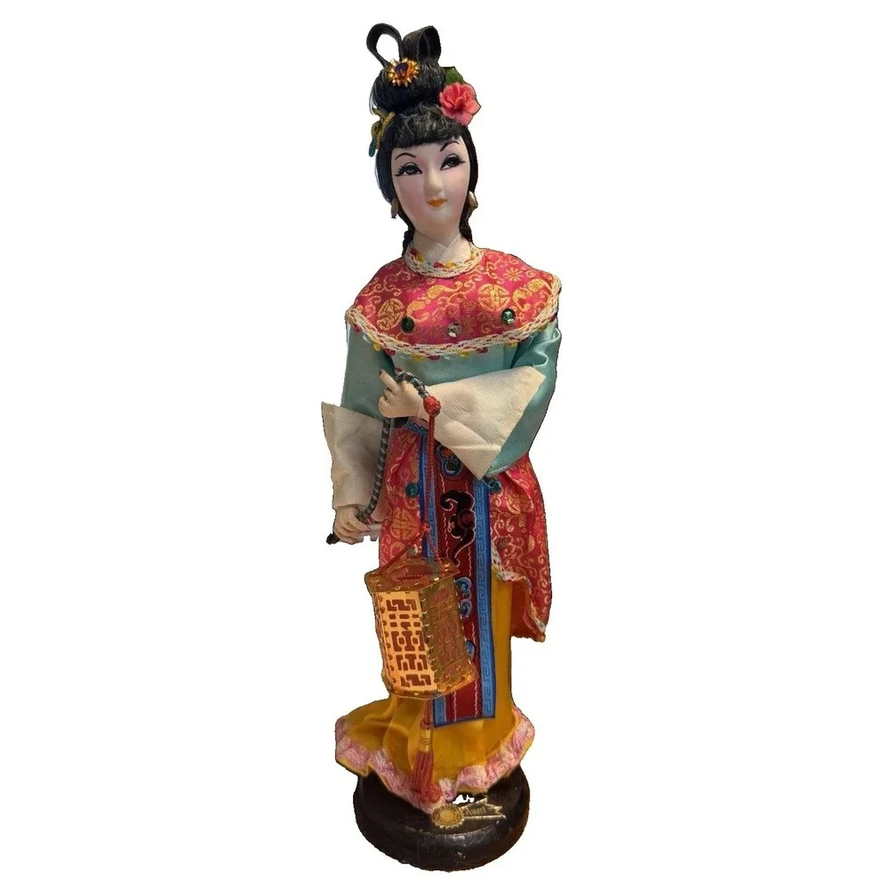 Vtg Asian Cloth Doll Lantern Figure Traditional Costume Made In Taiwan ROC